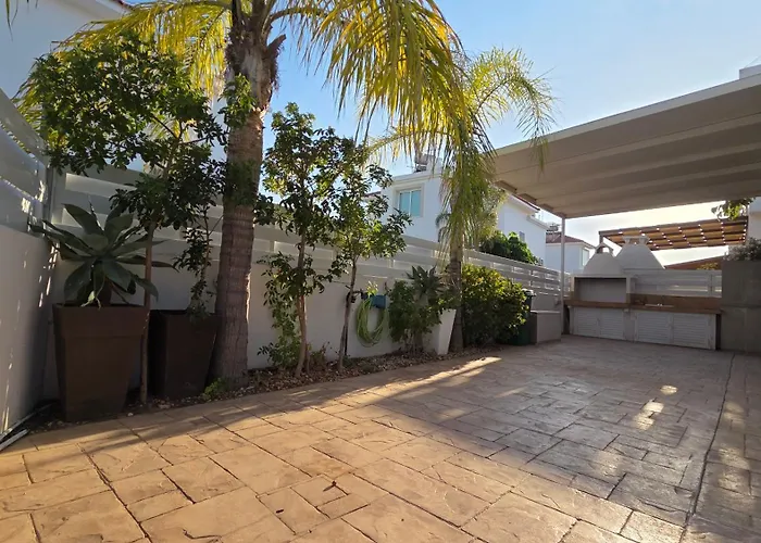 Chrystallia Protaras * Paralimni